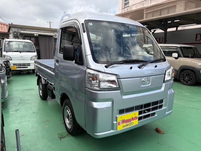 ２号店ではハイブリッド車を中心とした厳選中古車と人気の新車を中心に展示・販売を行っております。