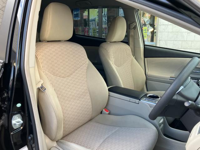 内装はおしゃれなベージュカラー