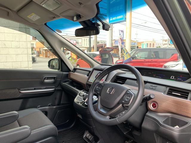 フリードハイブリッド ハイブリッド・クロスターホンダセンシング OP10年保証対象車 純正9インチナビ 前後ドライブレコーダー ハーフレザーシート ビルトインETC 両側パワースライドドア LEDヘッドライト レーダークルーズコントロール シートヒーター(16枚目)