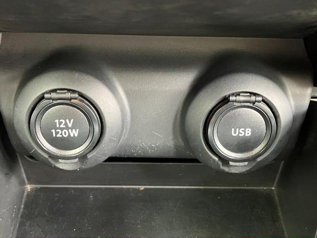 シガーソケット／ＵＳＢポート