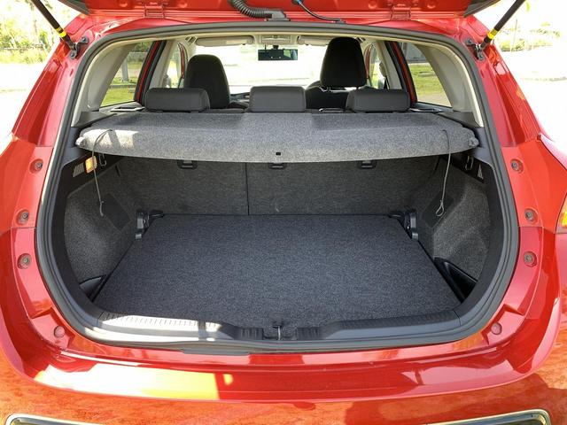 オーリス トヨタ ｒｓ ｓパッケージ ｔｒｄエアロ マフラー リアスポ オリジナルグラインダータトゥー塗装 ６速マニュアル 沖縄県 ｒｓ ｓパッケージ ｔｒｄエアロ マフラー リアスポ オリジナルグラインダータトゥー塗装 ６速マニュアル トヨタオーリスの中古車