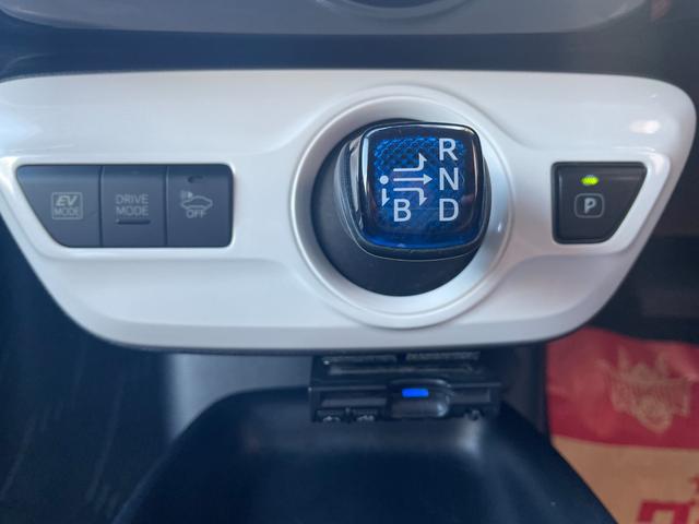 プリウス Ｓ　ナビ　ＣＤ　ＤＶＤ　ワンセグ　Ｂｌｕｅｔｏｏｔｈ　バックカメラ（12枚目）