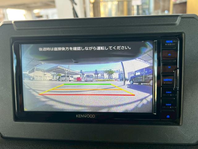 バックカメラ付きだから後方確認も安心♪