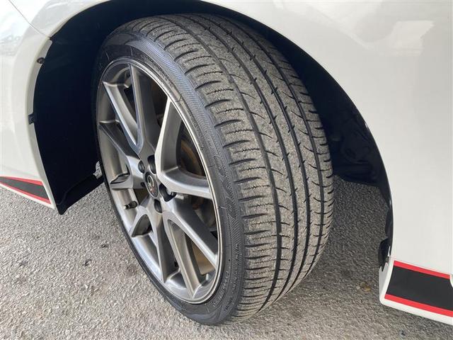 タイヤサイズ２１５／４０Ｒ１８