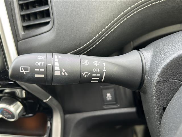 セレナ ハイウェイスター　Ｖセレクション　県外仕入　禁煙車　　純正７型ナビ　ＡＭ／ＦＭ／ＣＤ／ＤＶＤ／ＢＴ　両側パワスラ　バックモニター　後席モニター　フルセグＴＶ　衝突軽減　クルコン　ドラレコ　純正１６ＡＷ　純正フロアマット　オートライト（13枚目）
