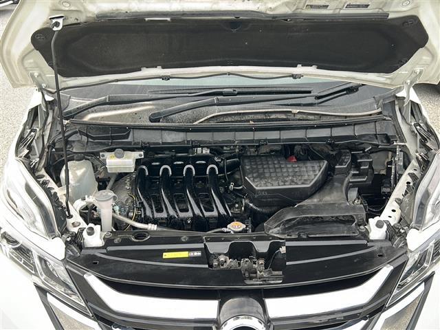 セレナ ハイウェイスター　Ｖセレクション　県外仕入　禁煙車　　純正７型ナビ　ＡＭ／ＦＭ／ＣＤ／ＤＶＤ／ＢＴ　両側パワスラ　バックモニター　後席モニター　フルセグＴＶ　衝突軽減　クルコン　ドラレコ　純正１６ＡＷ　純正フロアマット　オートライト（30枚目）