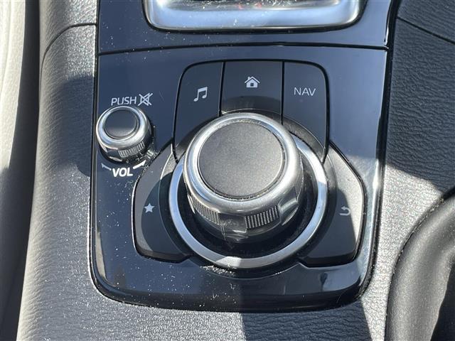アクセラ １５Ｓ　純正ナビ（ＡＭ／ＦＭ）　ＥＴＣ　ＵＳＢ充電ポート　スペアキー　アイドリングストップ　横滑り防止機能　シートカバー　ＬＥＤヘッドライト　　純正アルミホイール　パワーステアリング　パワーウィンドウ（14枚目）