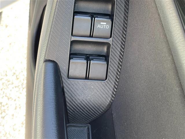 アクセラ １５Ｓ　純正ナビ（ＡＭ／ＦＭ）　ＥＴＣ　ＵＳＢ充電ポート　スペアキー　アイドリングストップ　横滑り防止機能　シートカバー　ＬＥＤヘッドライト　　純正アルミホイール　パワーステアリング　パワーウィンドウ（18枚目）