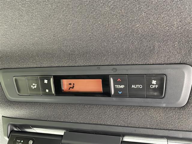 みなさまのお車選びのお手伝いをさせてください!スタッフ一同心よりご来店、お問い合わせをお待ちしております!
