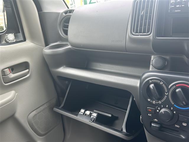 エブリイ ＰＣ　禁煙車　社外オーディオＡＭ／ＦＭ／ＣＤ　両側スライドドア　衝突軽減システム　オートライト　パーキングアシスト　レーンキープアシスト　横滑り防止装置　リモコンキー　パワーウィンドウ　　ＵＳＢ入力端子（15枚目）