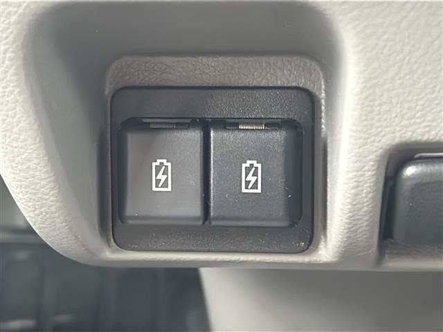 エブリイ ＰＣ　禁煙車　社外オーディオＡＭ／ＦＭ／ＣＤ　両側スライドドア　衝突軽減システム　オートライト　パーキングアシスト　レーンキープアシスト　横滑り防止装置　リモコンキー　パワーウィンドウ　　ＵＳＢ入力端子（16枚目）