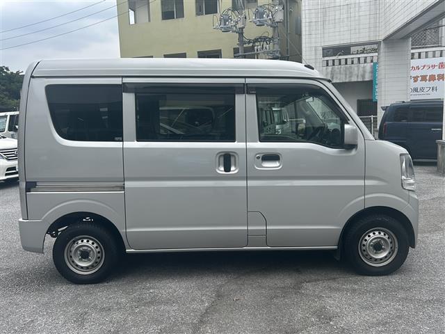 エブリイ ＰＣ　禁煙車　社外オーディオＡＭ／ＦＭ／ＣＤ　両側スライドドア　衝突軽減システム　オートライト　パーキングアシスト　レーンキープアシスト　横滑り防止装置　リモコンキー　パワーウィンドウ　　ＵＳＢ入力端子（28枚目）