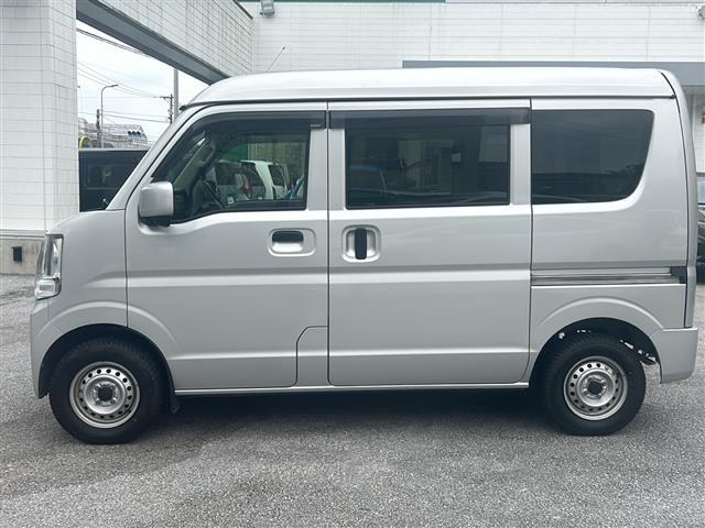 エブリイ ＰＣ　禁煙車　社外オーディオＡＭ／ＦＭ／ＣＤ　両側スライドドア　衝突軽減システム　オートライト　パーキングアシスト　レーンキープアシスト　横滑り防止装置　リモコンキー　パワーウィンドウ　　ＵＳＢ入力端子（32枚目）