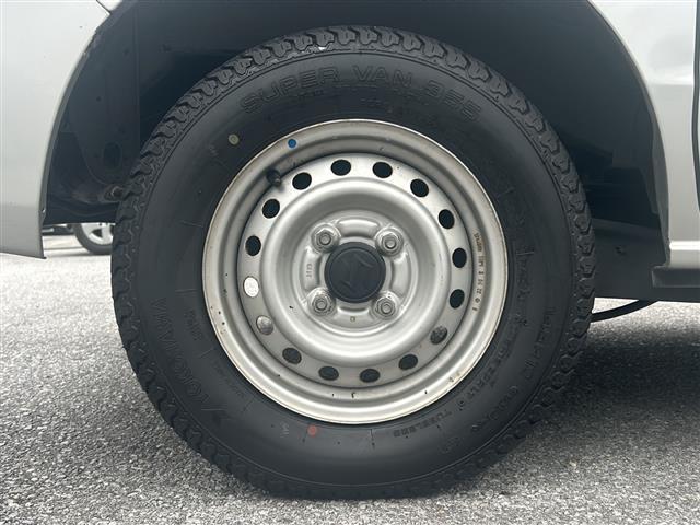 エブリイ ＰＣ　禁煙車　社外オーディオＡＭ／ＦＭ／ＣＤ　両側スライドドア　衝突軽減システム　オートライト　パーキングアシスト　レーンキープアシスト　横滑り防止装置　リモコンキー　パワーウィンドウ　　ＵＳＢ入力端子（36枚目）