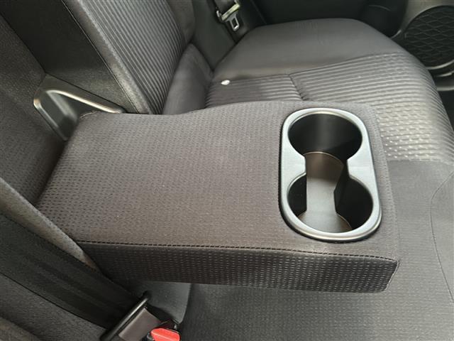 プリウス Sセーフティプラス 禁煙車 ナビ AM/FM/CD/DVD/BT バックモニター フルセグTV コーナーセンサー レーンキープアシスト クルーズコントロール 衝突軽減システム オートライト 純正フロアマット ETC(27枚目)