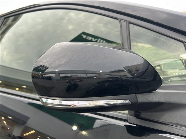 プリウス Sセーフティプラス 禁煙車 ナビ AM/FM/CD/DVD/BT バックモニター フルセグTV コーナーセンサー レーンキープアシスト クルーズコントロール 衝突軽減システム オートライト 純正フロアマット ETC(32枚目)