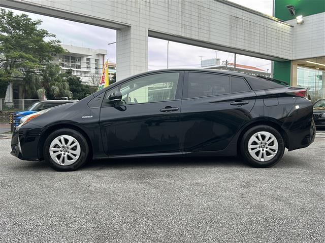 プリウス Sセーフティプラス 禁煙車 ナビ AM/FM/CD/DVD/BT バックモニター フルセグTV コーナーセンサー レーンキープアシスト クルーズコントロール 衝突軽減システム オートライト 純正フロアマット ETC(36枚目)