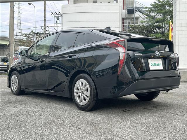 プリウス Sセーフティプラス 禁煙車 ナビ AM/FM/CD/DVD/BT バックモニター フルセグTV コーナーセンサー レーンキープアシスト クルーズコントロール 衝突軽減システム オートライト 純正フロアマット ETC(37枚目)