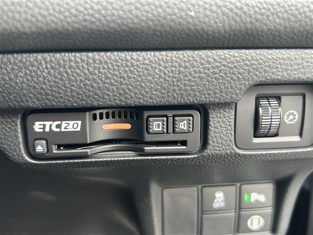 気になる車はすぐにお問い合わせください！画面右側の００６６から始まる無料ダイヤルからお問い合わせ下さい！専門スタッフがお車のご質問にお答えいたします！