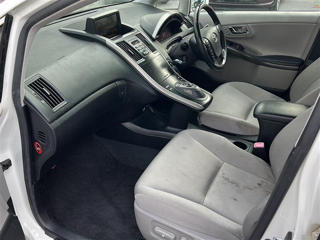 ＳＡＩ Ｇ　禁煙車　純正ナビ　ＡＭ／ＦＭ／ＣＤ／ＤＶＤ　バックモニター　フルセグＴＶ　ＬＥＤヘッドライト　クルーズコントロール　純正１８ＡＷ　純正フロアマット　オートライト　スマートキー（27枚目）