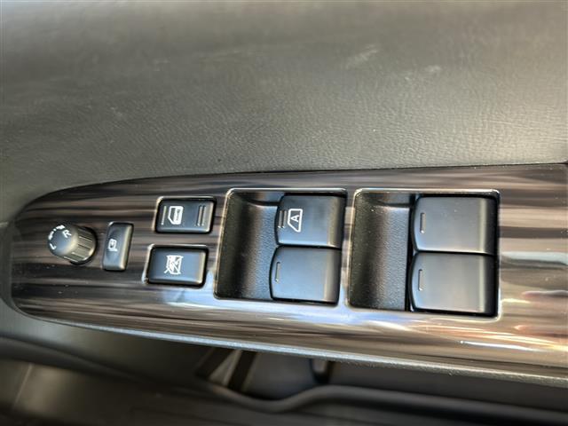 ガラスコーティング、ナビゲーション、ＥＴＣなど、その他のパーツの取り付けお見積もりのご相談も承っております！！クルマのこと何でもお任せください！