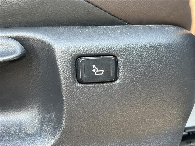 みなさまのお車選びのお手伝いをさせてください！スタッフ一同心よりご来店、お問い合わせをお待ちしております！