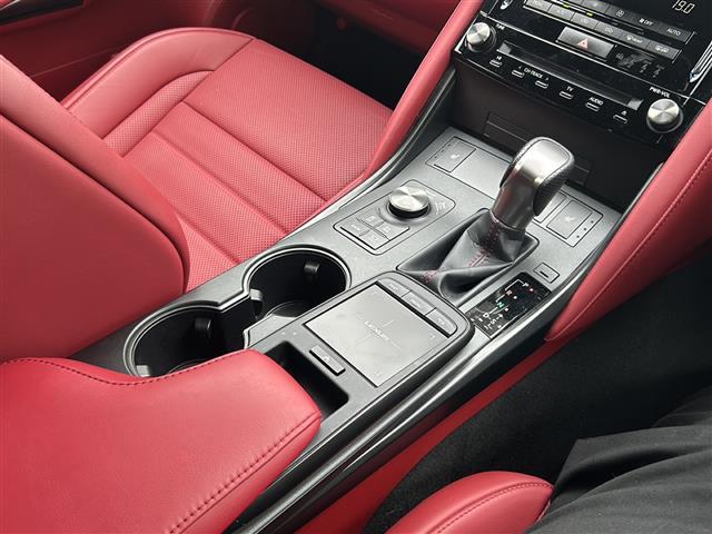 店頭在庫以外にも全国約４万台※の在庫から、ぴったりな１台をご提案します！※２０２３年１０月現在の在庫台数です。売約済の可能性があります。