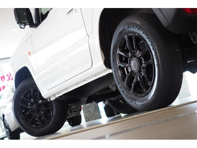 ジムニー XL ユーザー買取1オーナー 5MT 4WD 背面タイヤ 社外グリル&ウインカー SDナビ フルセグTV 社外16インチAW 純正フロアマット Pスタート ETC シートヒーター(15枚目)