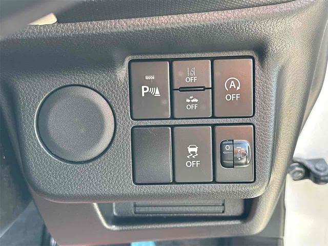 クリアランスソナー付きなので障害物をセンサーで感知し、ドライバーに衝突の危険を知らせてくれます☆