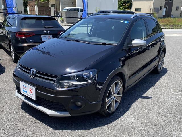 ポロ クロスポロ　ディープブラックパールエフェクト　社外ナビゲーション　１７インチアルミホイール　禁煙車（29枚目）