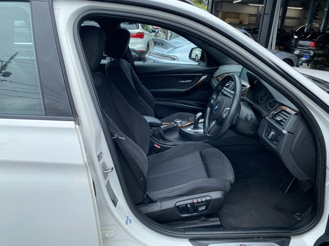 ３シリーズ ３２０ｉツーリング　Ｍスポーツ　Ｍスポーツ　ワンオーナー　アルピンホワイト　インテリジェントセーフティー　純正ＨＤＤナビＢカメラ　パワートランク　１８インチアルミ　コンフォートアクセス　プッシュスタート　キセノンＨＬ（26枚目）