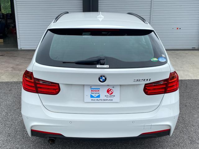 ３シリーズ ３２０ｉツーリング　Ｍスポーツ　Ｍスポーツ　ワンオーナー　アルピンホワイト　インテリジェントセーフティー　純正ＨＤＤナビＢカメラ　パワートランク　１８インチアルミ　コンフォートアクセス　プッシュスタート　キセノンＨＬ（46枚目）