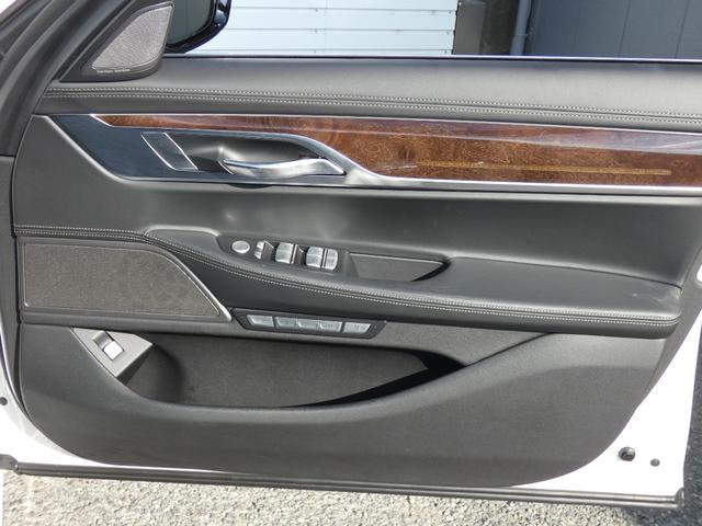750i デザインピュアエクセレンス 黒革 ガラスSR 20AW 3Dビューカメラ Dアシストプラス ヘッドアップD レーザーライト フットトランク harman/kardon アルカンターラルーフライナー ウッドトリム 禁煙1オナ(27枚目)