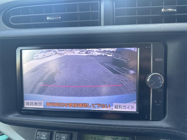 バックカメラも付いています。駐車の時に便利なのはもちろんの事、後方死角にいる子供たちに気が付くことができるので安心安全ですね