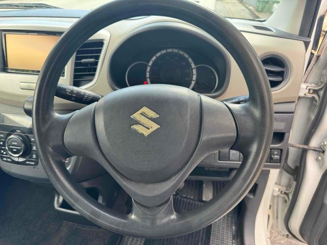 自ら操るハンドル！ドライバーの生命線です。お客様の目で実際にご確認ください。