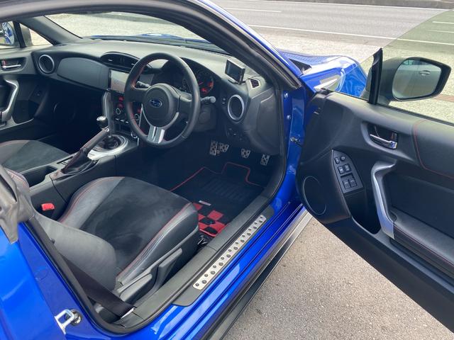 ＢＲＺ Ｓ　６速ＭＴ　ハーフレザーシート　ＳＴＩフロントアンダースポイラー　ＳＴＩサイドスポイラー　ＳＴＩリアサイドアンダースポイラー　ＳＴＩトランクスポイラー　カロッツェリアナビ　バックカメラ（38枚目）