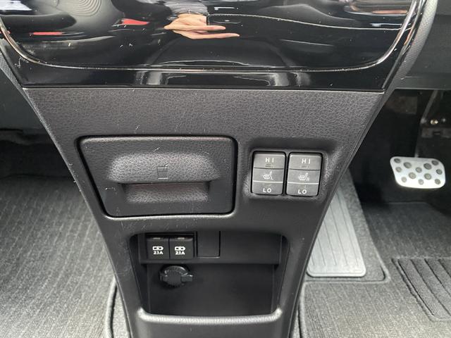 ★シートヒーター装備♪冬も快適なドライブを楽しめます♪