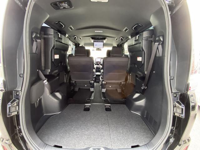 ★サードシートを跳ね上げする事で大きな荷物の積み込みも可能です♪