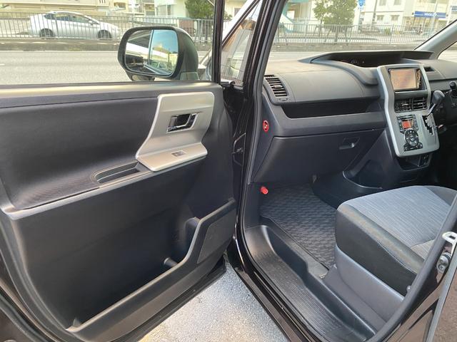 ★助手席側内張も綺麗な状態です♪