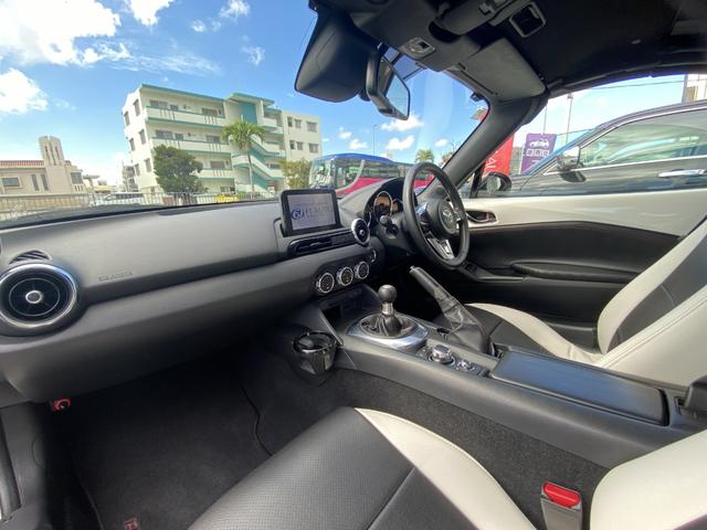 ★助手席側も広々設計で快適なドライブを楽しめます♪