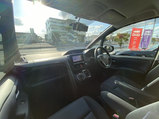 ★助手席側も広々設計で快適なドライブを楽しめます♪