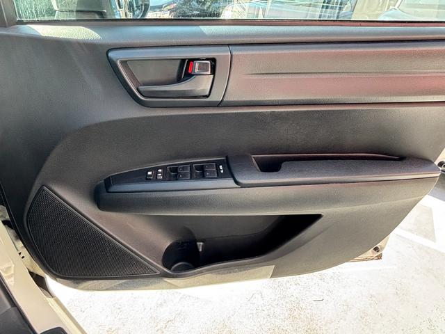 カローラアクシオ 1.5X 社外品フルセグナビ・衝突被害軽減ブレーキ・オートハイライト・キーレスエントリー・パワーウィンドウ・電動格納ドアミラー(20枚目)