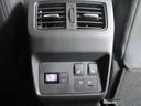 ■リヤ用エアコン吹き出し口／ＵＳＢポート×２設置。後席用シートヒータースイッチ！夏でも冬でも快適です。
