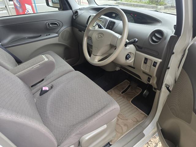 タント Ｘリミテッド　本土仕入れ車両　スマートキー　社外１４インチアルミホイール　左側電動スライドドア（18枚目）