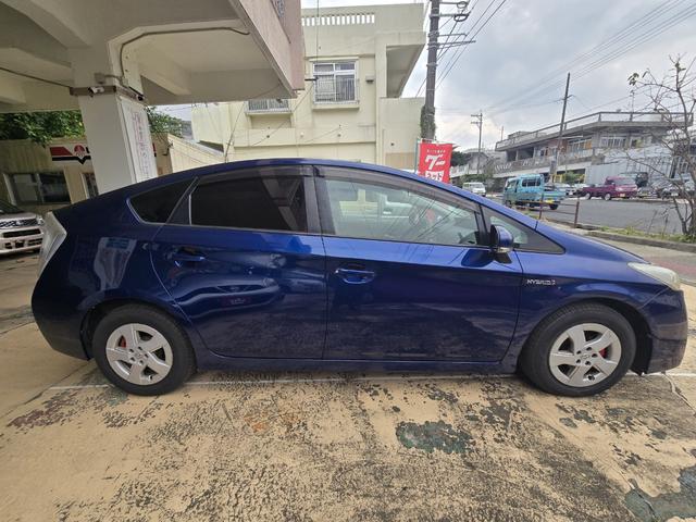 プリウス Ｓ　本土仕入れ車両　フルセグＴＶ・ナビ　Ｂｌｕｅｔｏｏｔｈ接続　ＥＴＣ　　バックカメラ（9枚目）