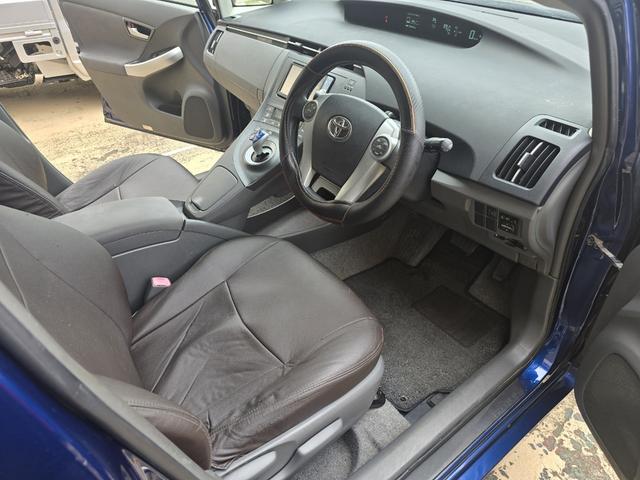 プリウス Ｓ　本土仕入れ車両　フルセグＴＶ・ナビ　Ｂｌｕｅｔｏｏｔｈ接続　ＥＴＣ　　バックカメラ（18枚目）