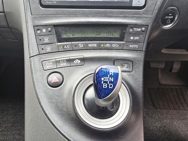 プリウス Ｓ　本土仕入れ車両　フルセグＴＶ・ナビ　Ｂｌｕｅｔｏｏｔｈ接続　ＥＴＣ　　バックカメラ（26枚目）