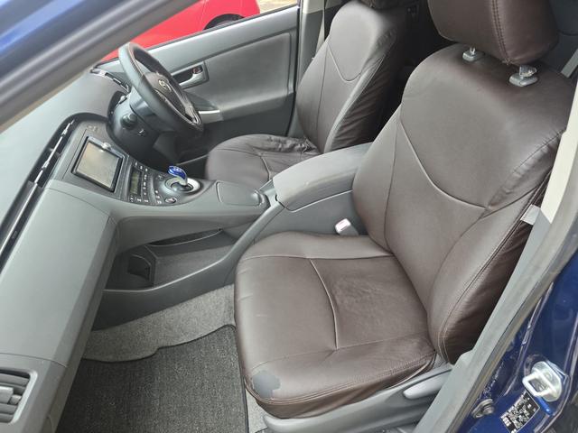 プリウス Ｓ　本土仕入れ車両　フルセグＴＶ・ナビ　Ｂｌｕｅｔｏｏｔｈ接続　ＥＴＣ　　バックカメラ（27枚目）