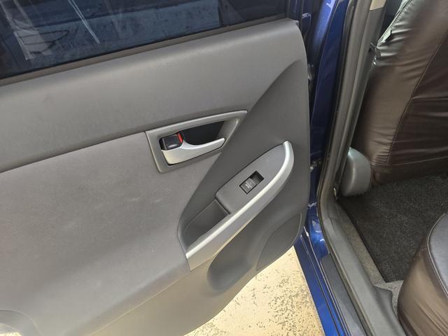 プリウス Ｓ　本土仕入れ車両　フルセグＴＶ・ナビ　Ｂｌｕｅｔｏｏｔｈ接続　ＥＴＣ　　バックカメラ（35枚目）