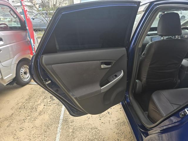 プリウス Ｓ　本土仕入れ車両　フルセグＴＶ・ナビ　Ｂｌｕｅｔｏｏｔｈ接続　ＥＴＣ　　バックカメラ（36枚目）